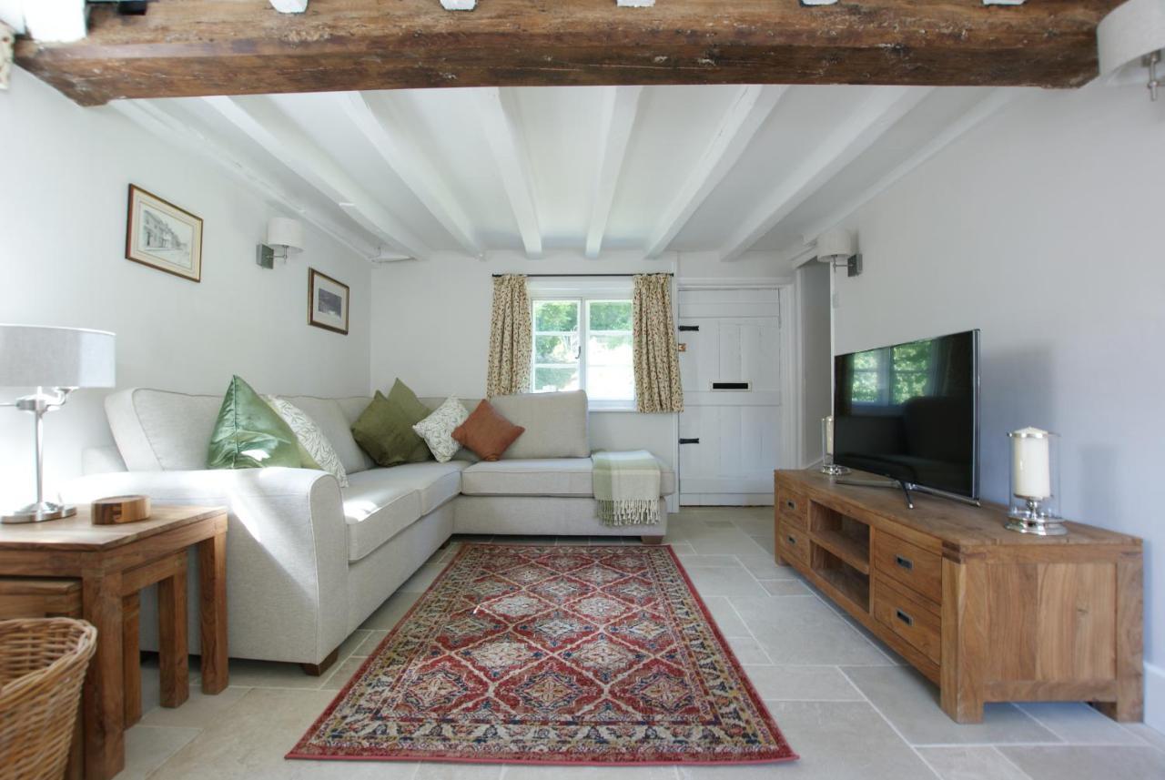 Holiday home Honeysuckle Cottage- East Meon