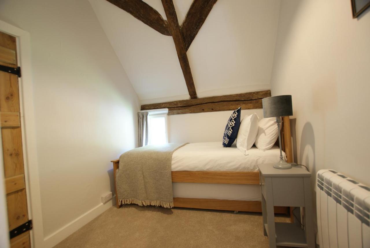 Honeysuckle Cottage-