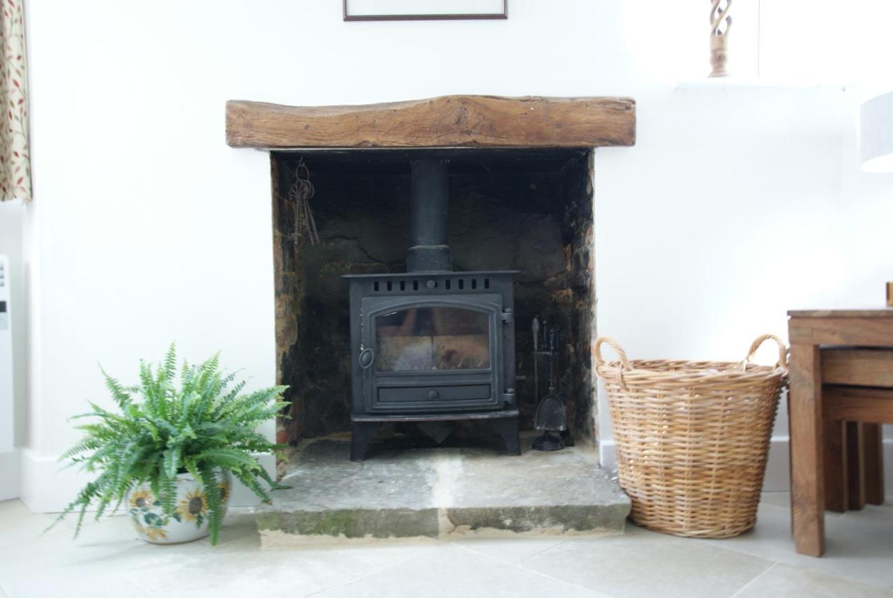 Honeysuckle Cottage- *